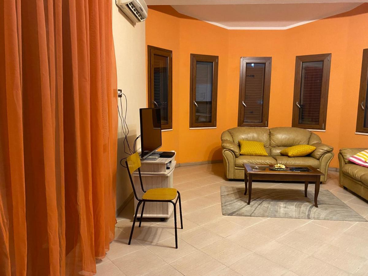 Bed and Breakfast The Orange House Assemini Exterior foto